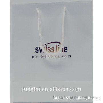 FDT customized high quality Christmas promotional gift make-up paper bag with handle